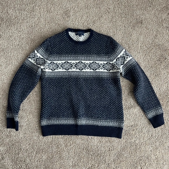 Brooks Brothers Sweaters - Brooks Brothers Navy and White Crewneck Sweater